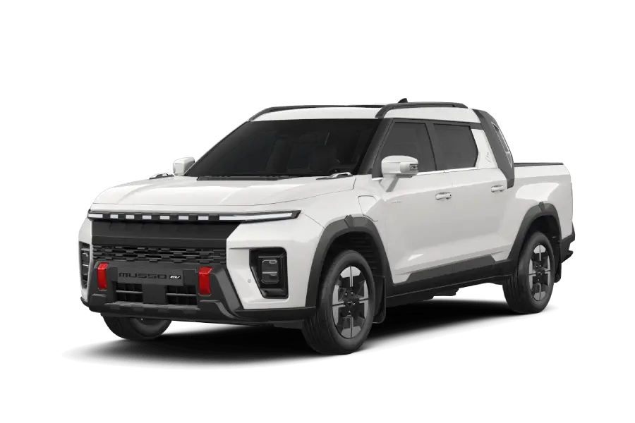 Camioneta pick-up 100% eléctrica KGM Musso EV blanca doble cabina con platón y frontal LED.