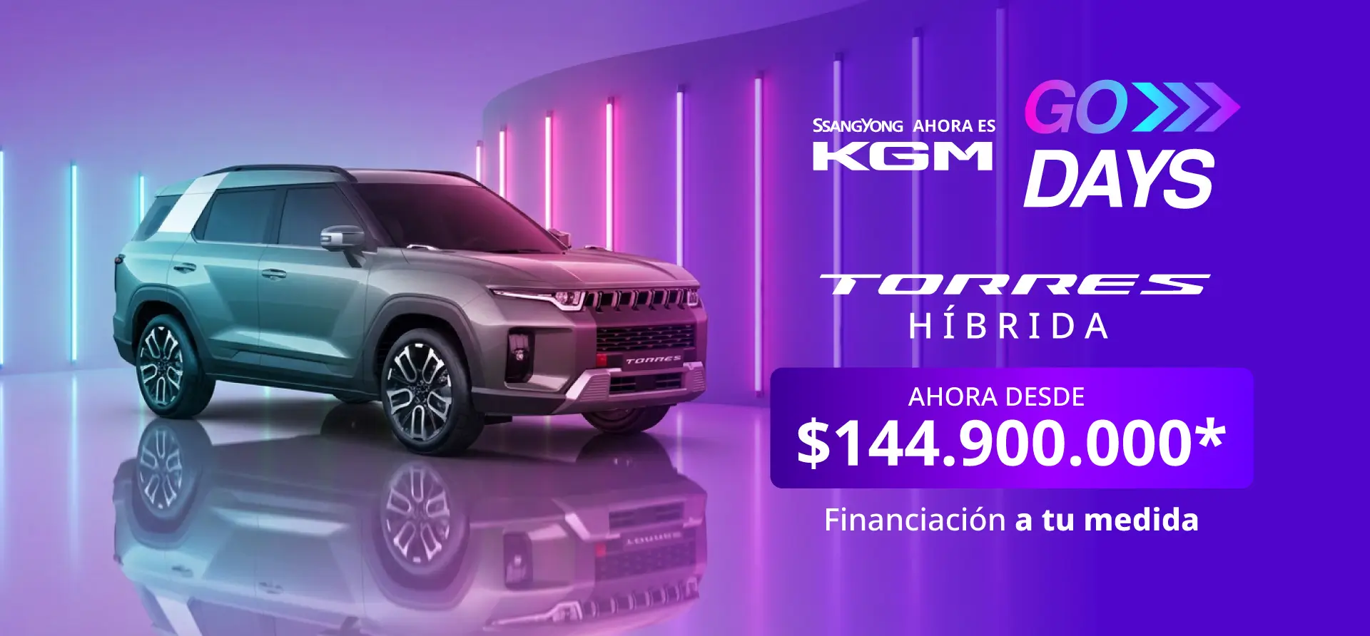 Camioneta KGM Torres Híbrida verde en estudio publicitario KGM Days
